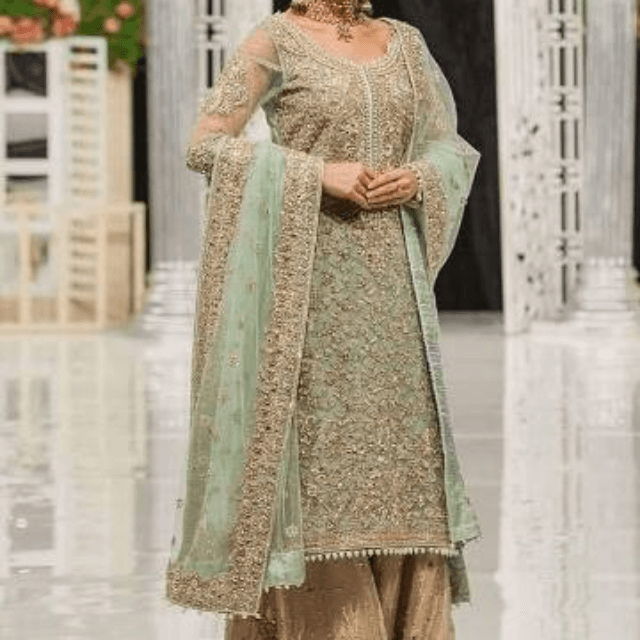 Brand : *Baroque*
Article : *Chantelle Çerísé