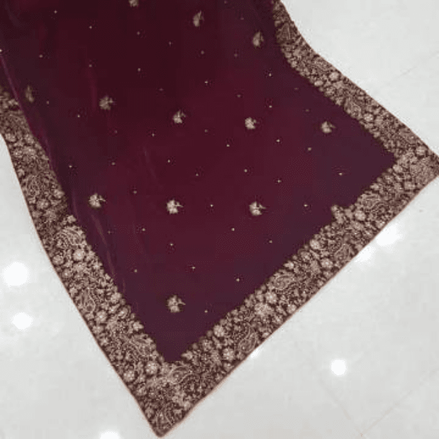 KAIRY EMBROIDERED SHAWL