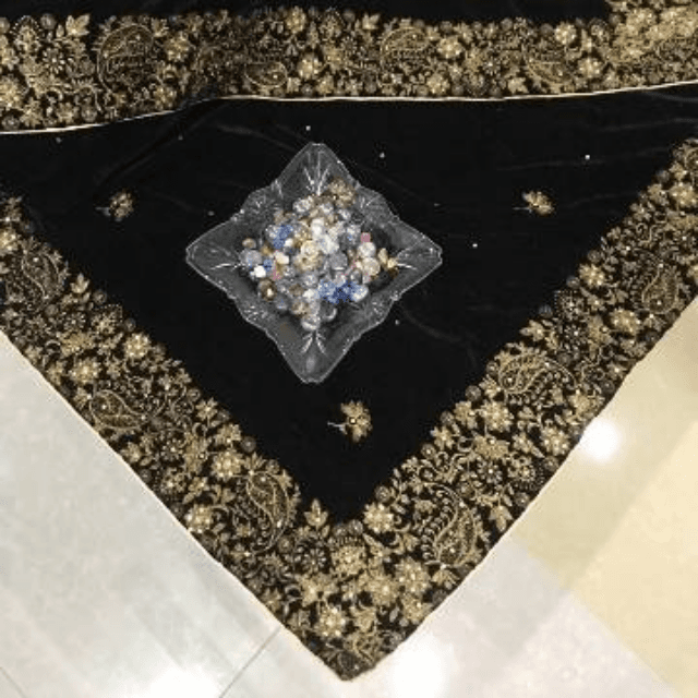 KAIRY EMBROIDERED SHAWL