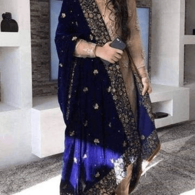 KAIRY EMBROIDERED SHAWL